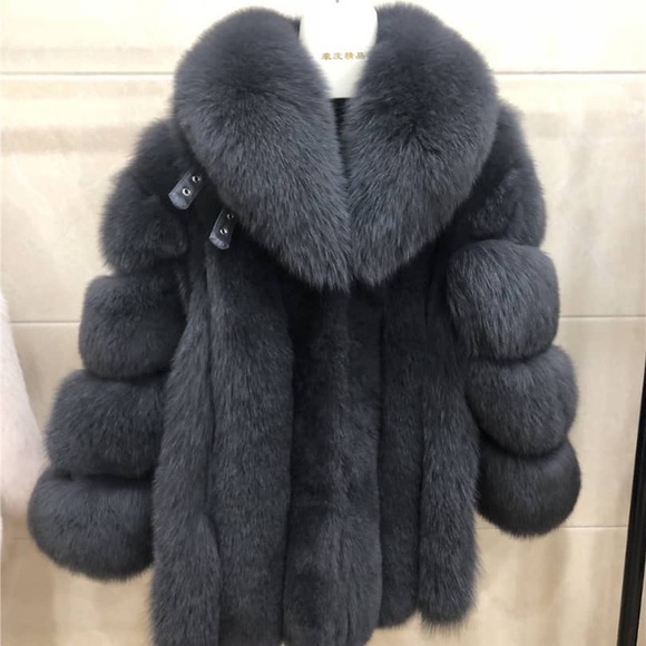Authentic fox fur coat - Picture 2 of 6